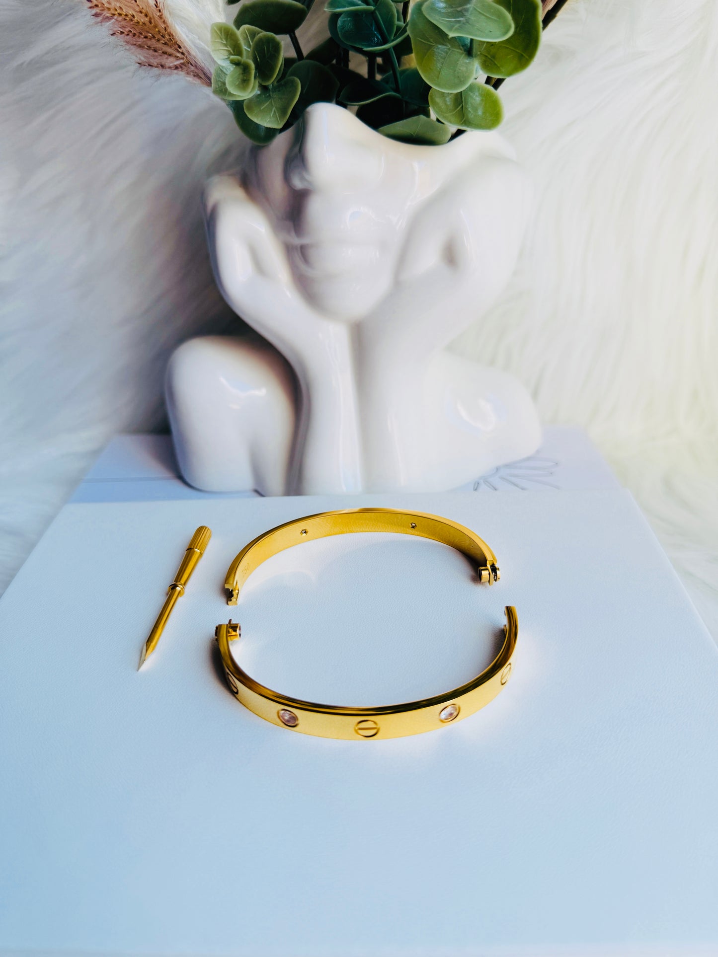 Love Screw Bracelet