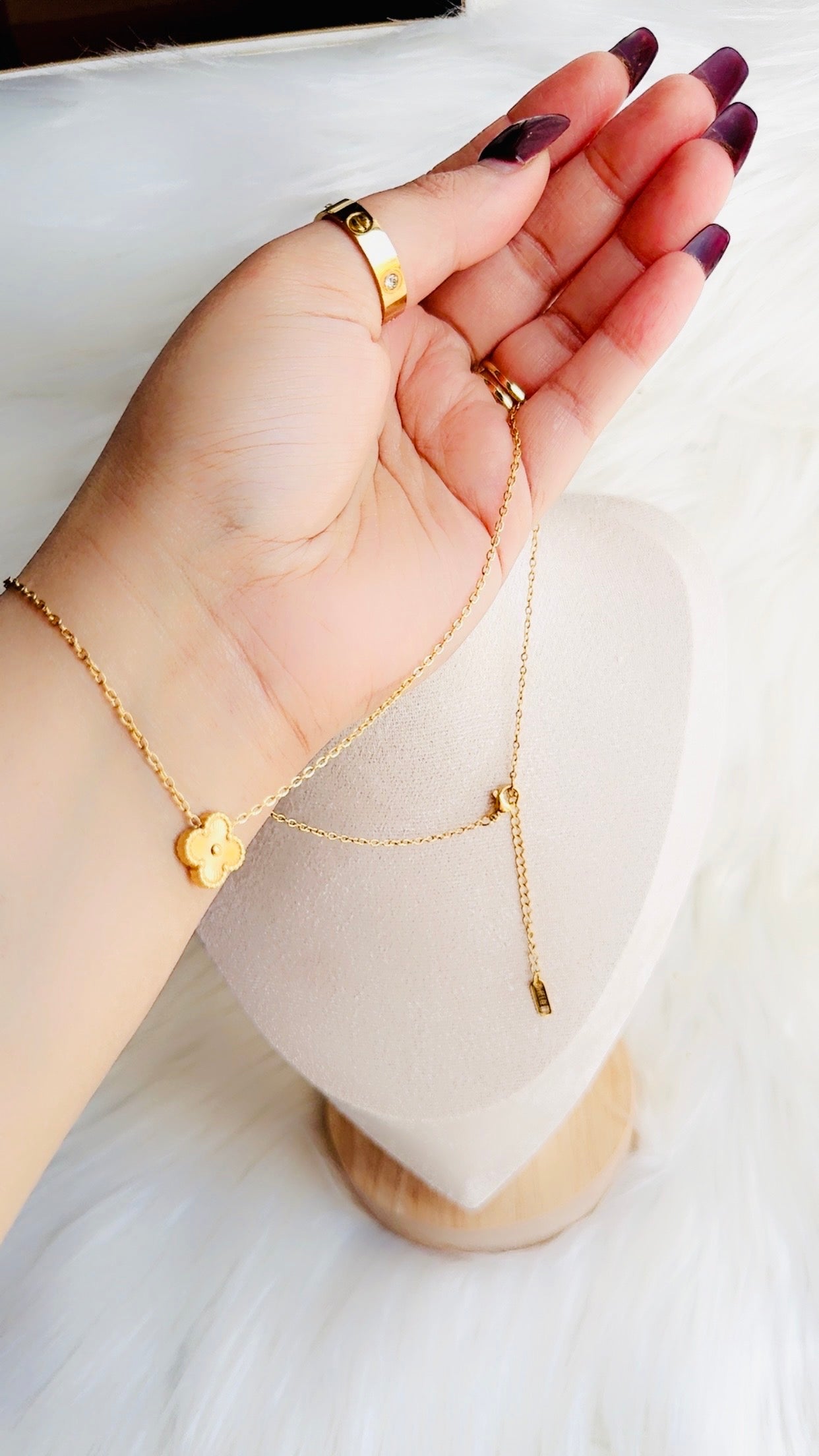 Clover Necklace Gold