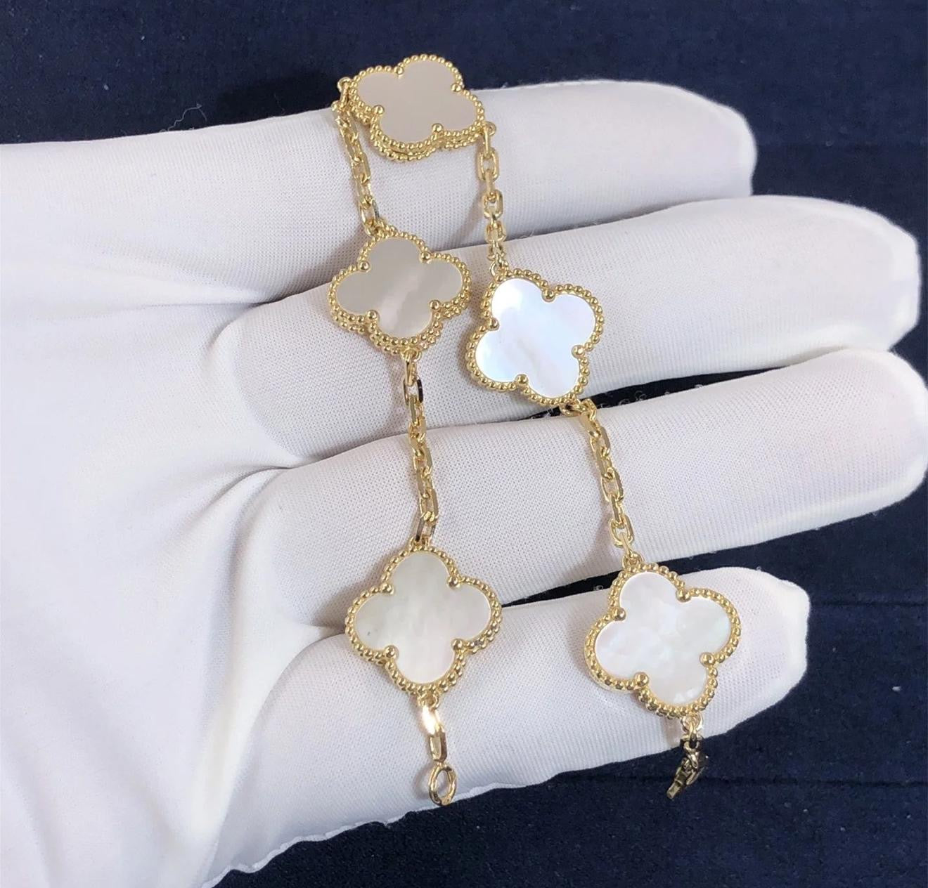 Minnatti Clover Bracelet White