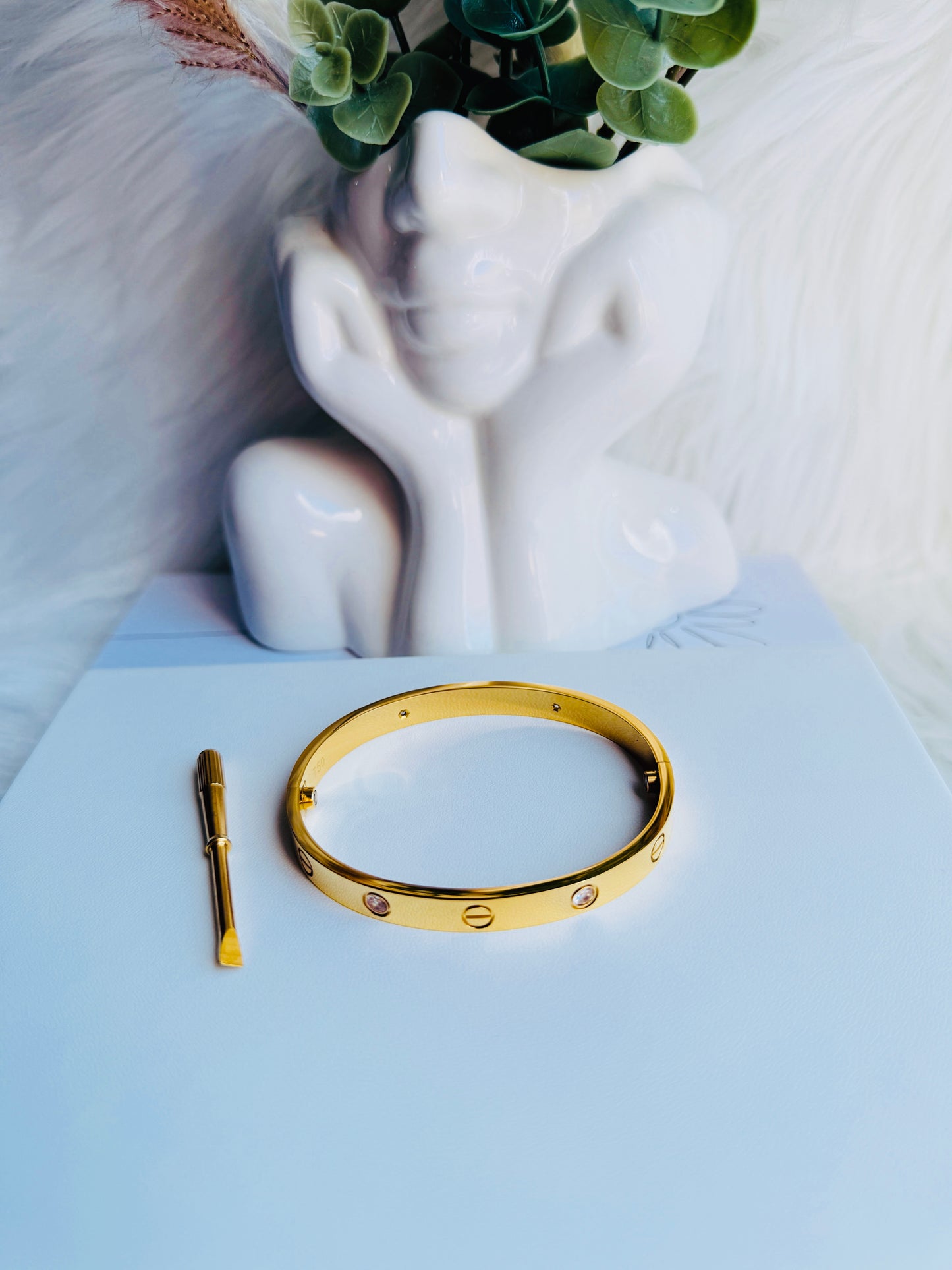 Love Screw Bracelet