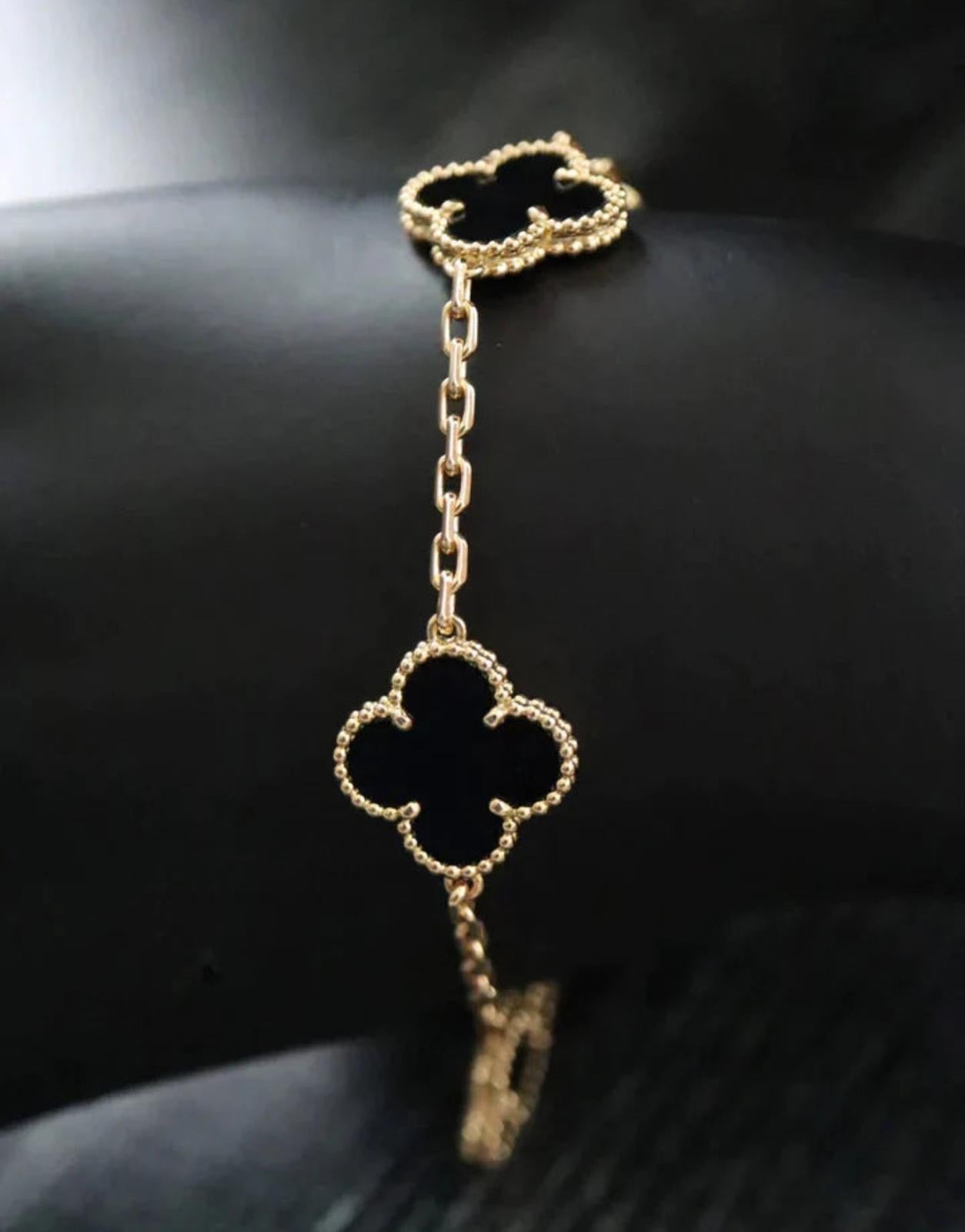 Minnatti Clover Bracelet Black