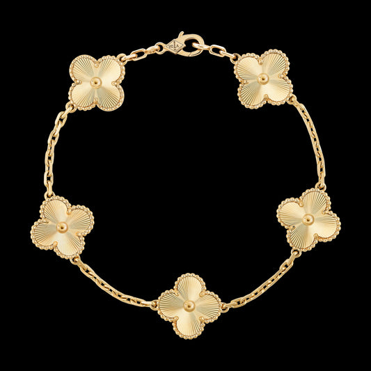 Minnatti Clover Bracelet White Pearl Bracelet