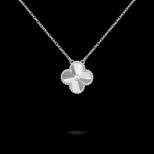 Clover Necklace Silver