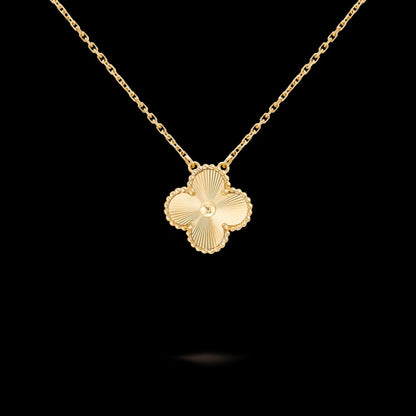 Clover Necklace Gold