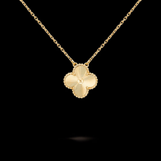 Clover Necklace Gold