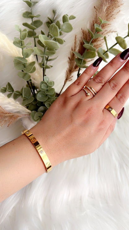 Love Screw Bracelet